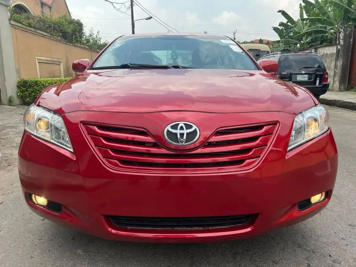 TOYOTA CAMRY - Image 1