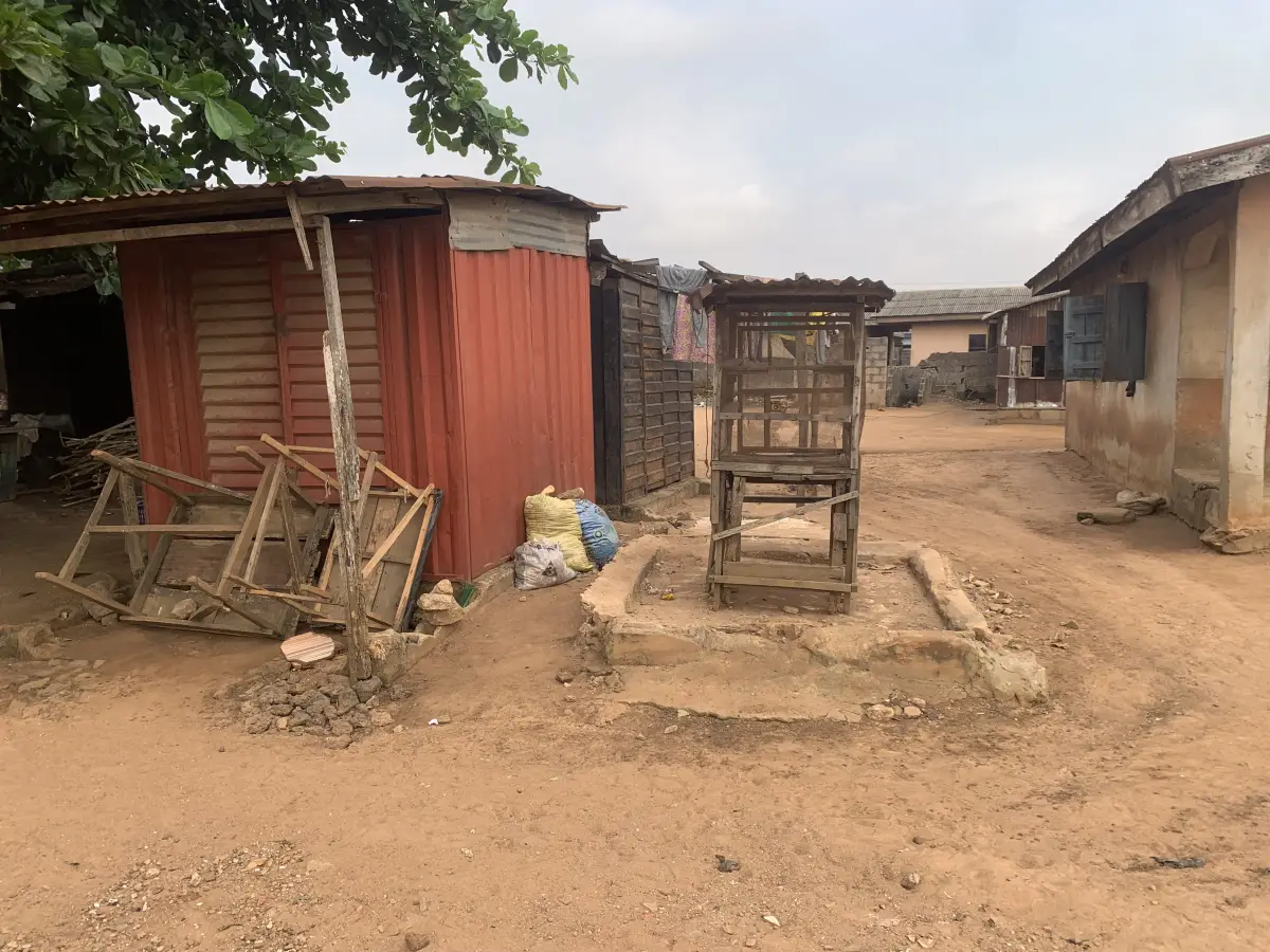 Half plot of land - Image 3