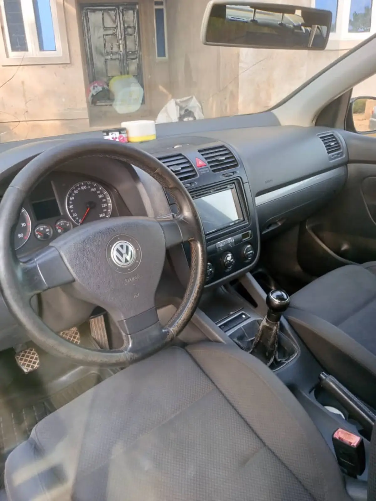 Volkswagen Golf 5 FSI 1.6 FOR SALE - Image 4