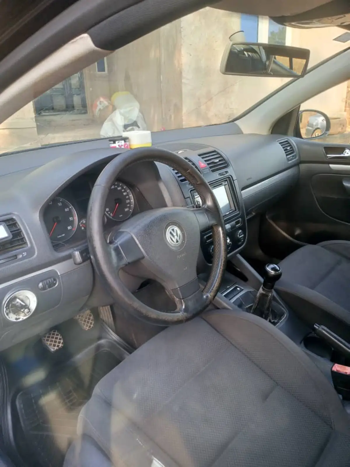 Volkswagen Golf 5 FSI 1.6 FOR SALE - Image 6