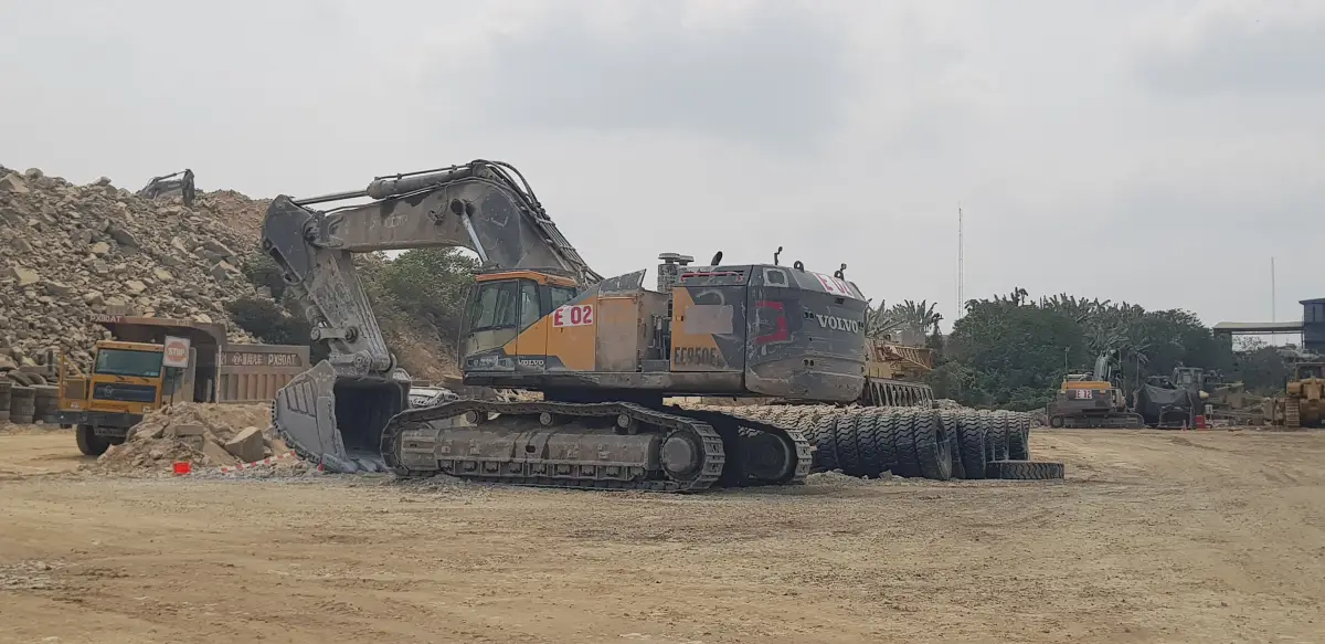 Excavator and Bulldozer Engineering Services (Computer Scanning Available) - Image 5