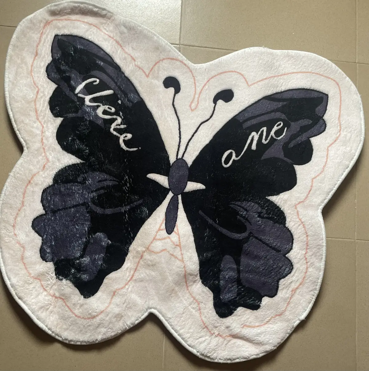 Butterfly imitation carpet rug - Image 1