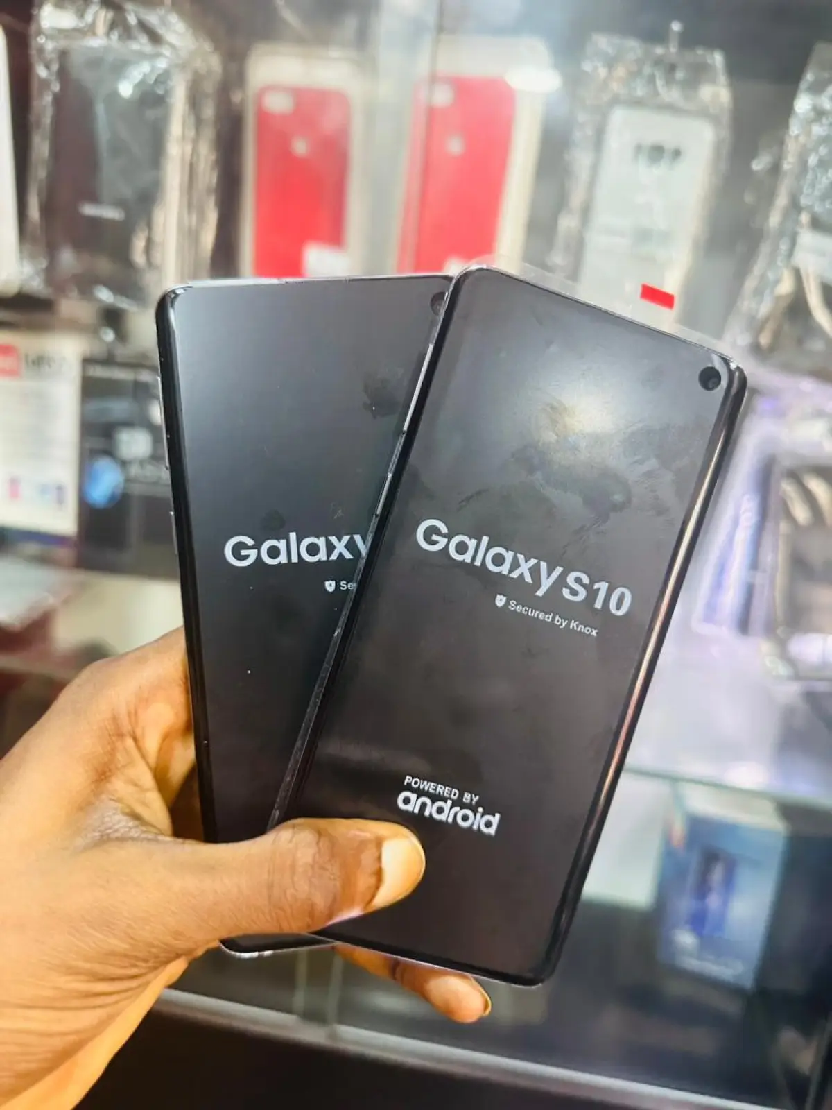 Samsung S10 - Image 2