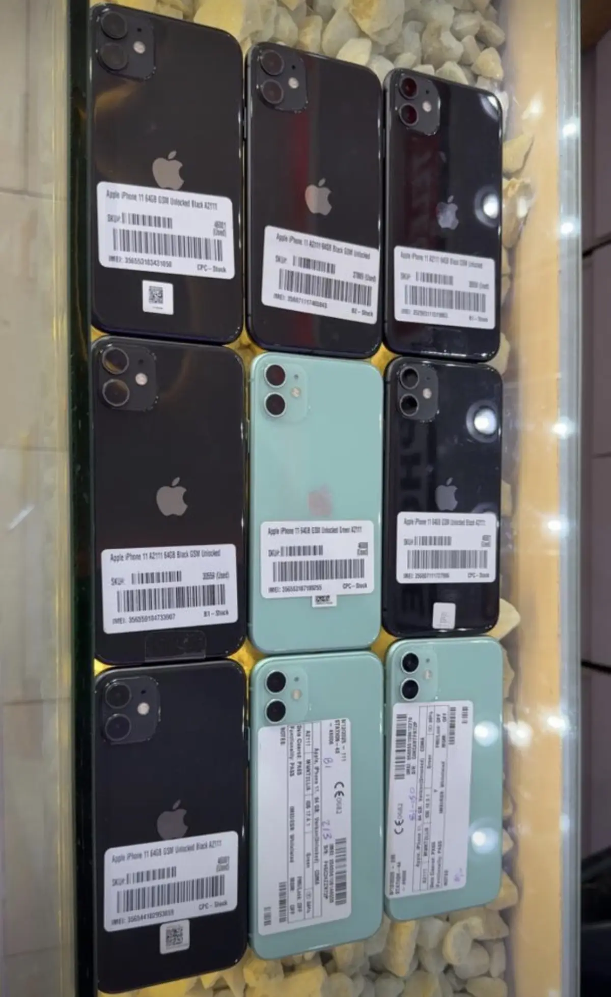 Uk iPhone 11 - Image 1