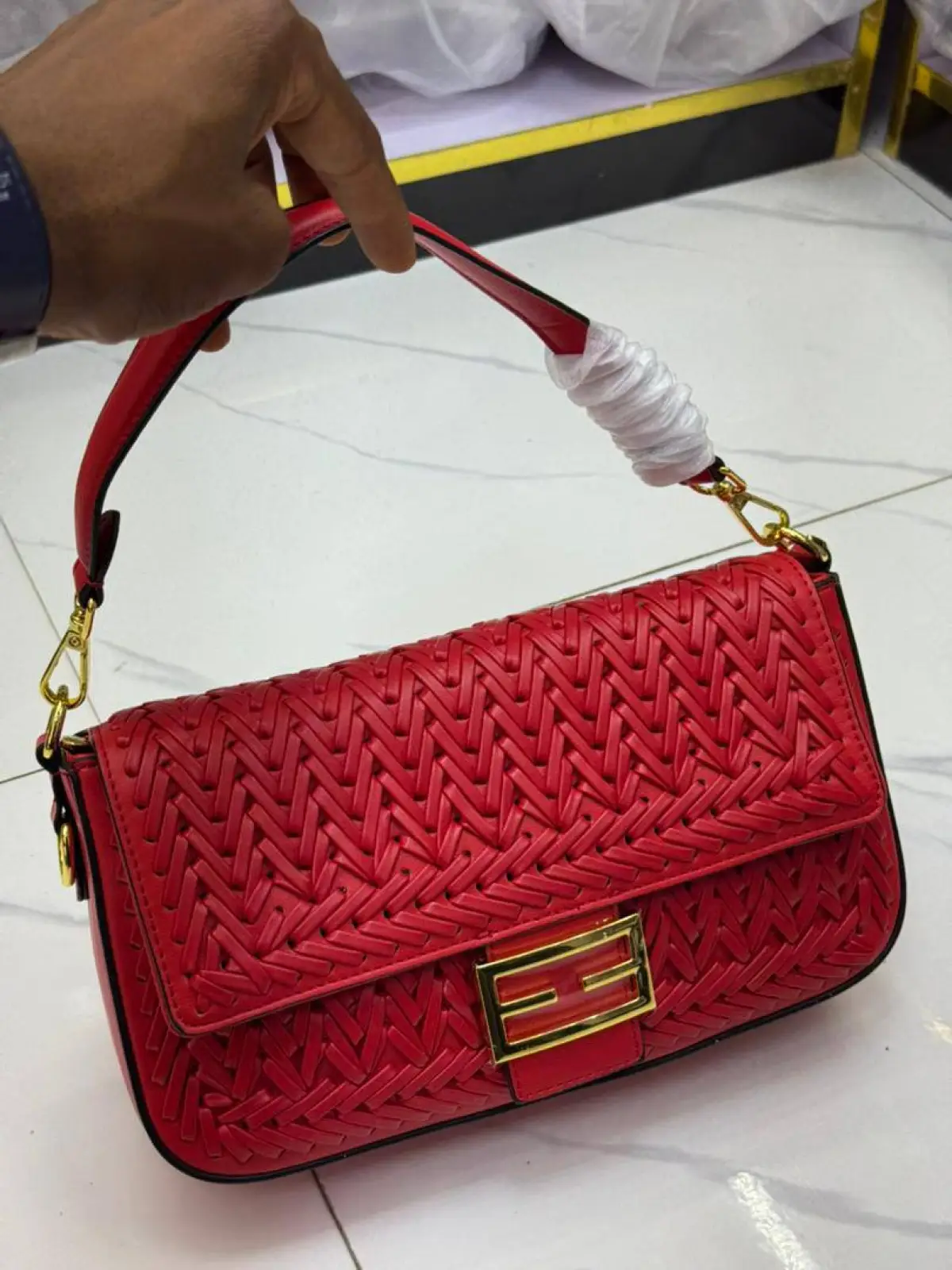 Ladies handbags and footwears - Image 1
