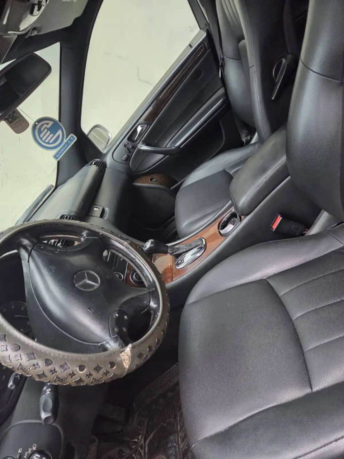 Mercedes Benz - c280 - Image 3