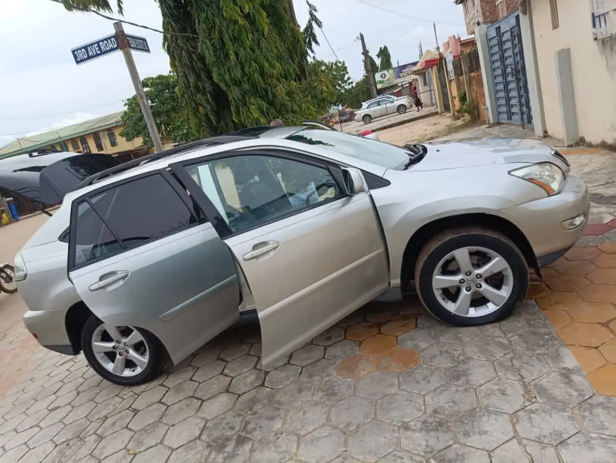 Lexus Rx33 for sale - Image 6