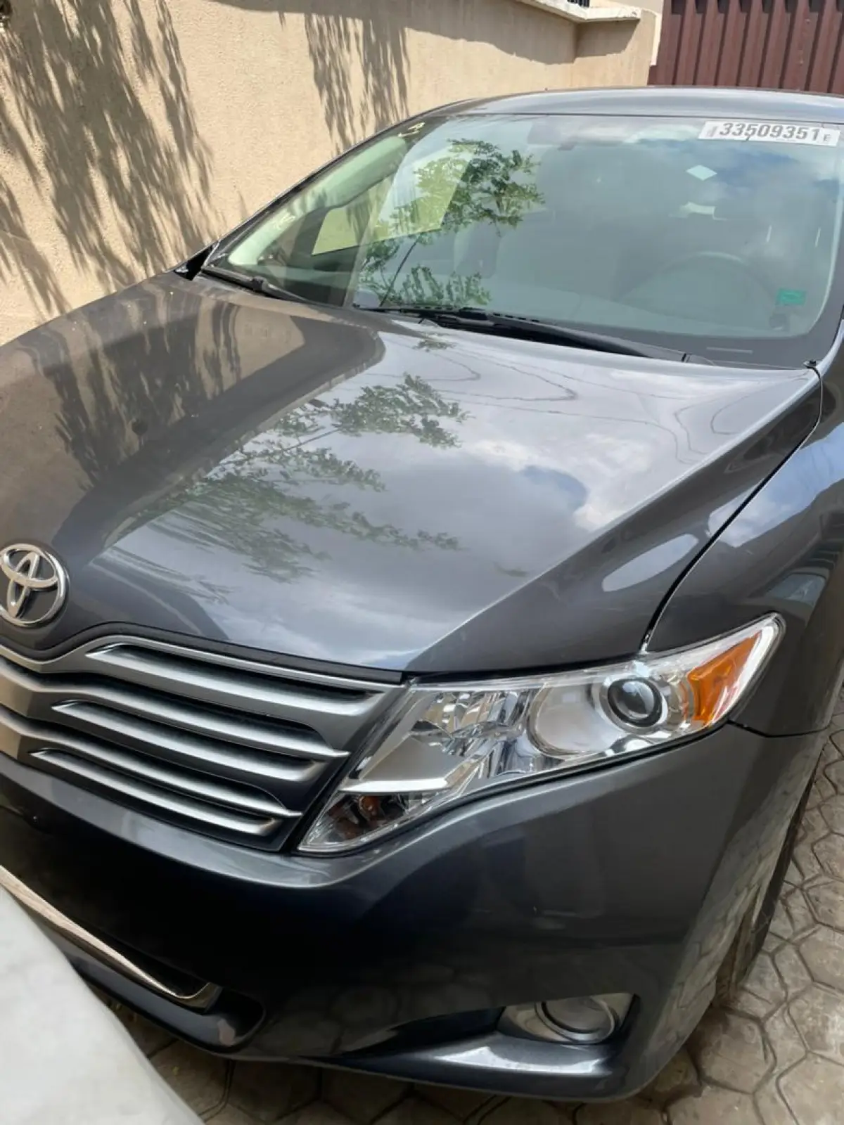 toyota venza 2011 black Unregistered CANADA USED - Image 3