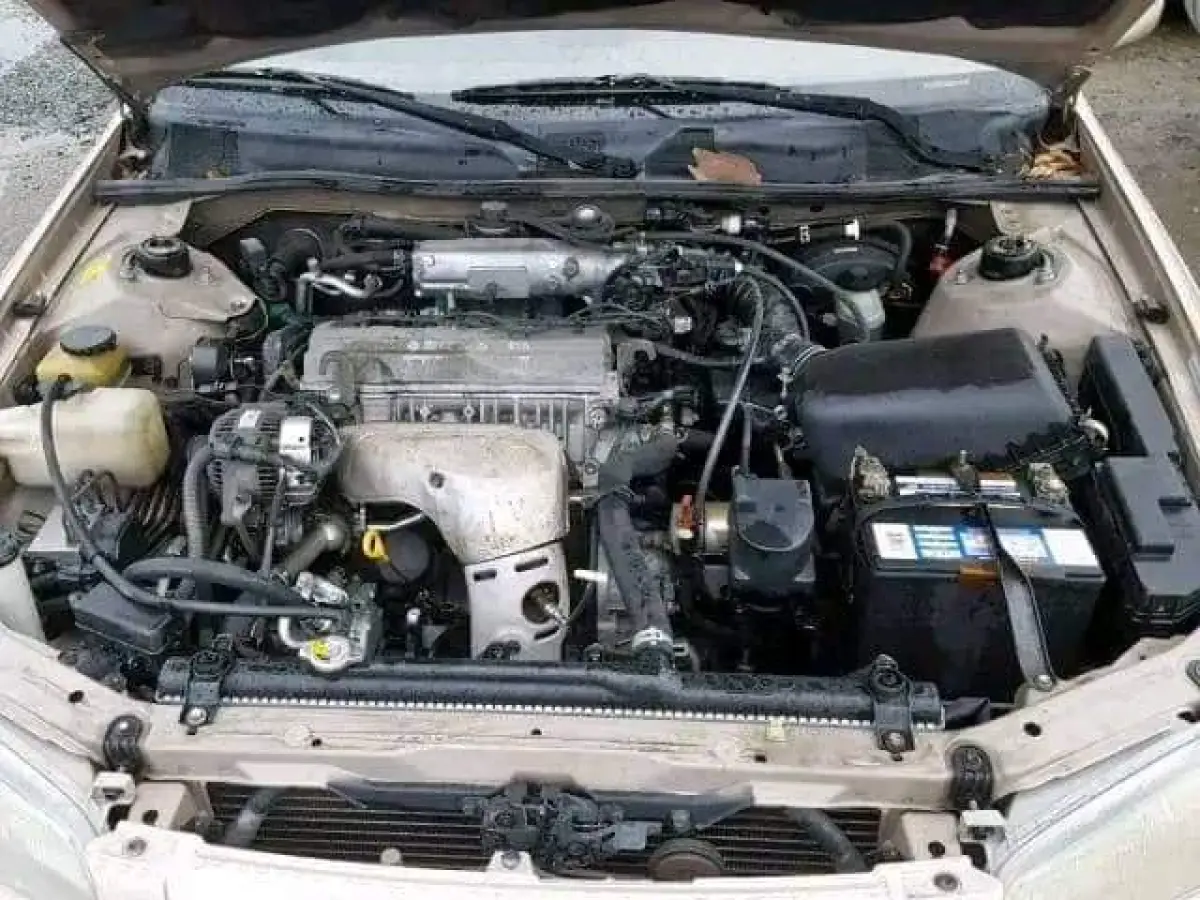 Toyota Camry tiny light for sale - Image 4