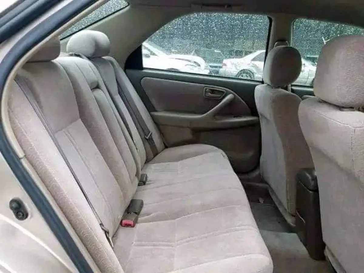 Toyota Camry tiny light for sale - Image 5