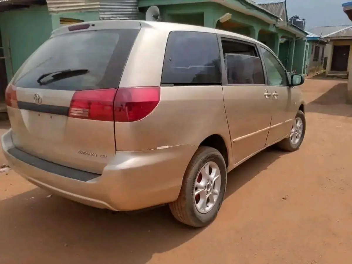 Toyota Sienna for sale - Image 3
