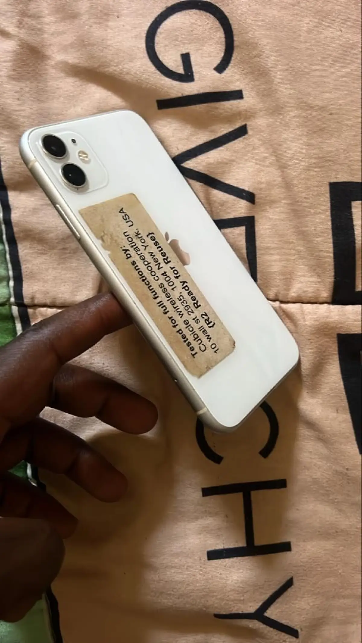 Chip Unlocked iPhone 11 64gb - Image 2