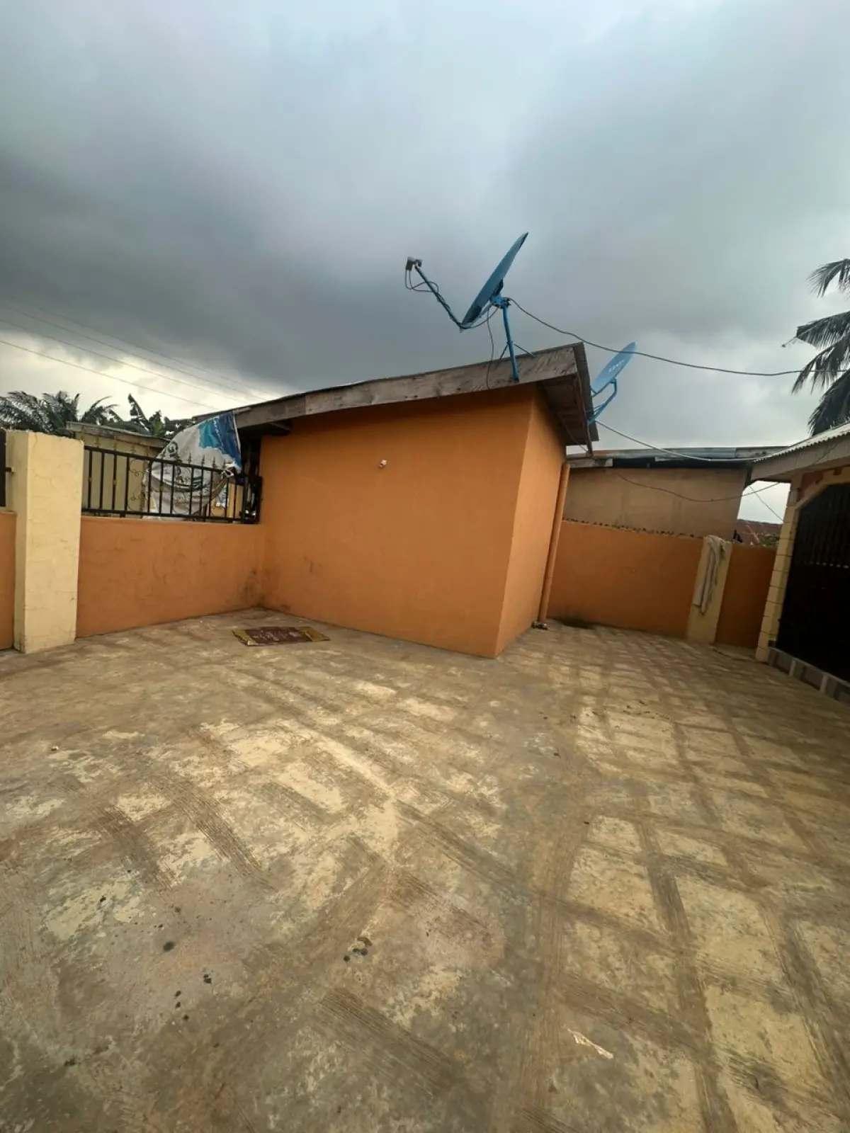 AWOOF SALES 2 units of Mini Flat with A Shop at Ayobo Lagos N25million - Image 6