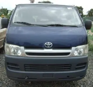 Hiace bus 2008