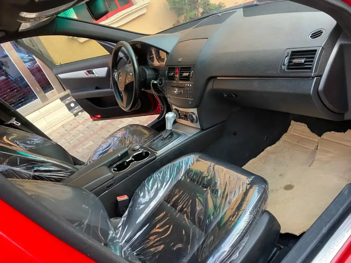 Mercedes Benz - Image 5