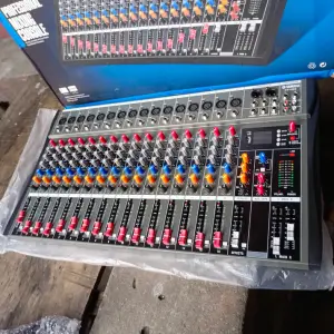 YAMAHA 16channels Analogue mixers
