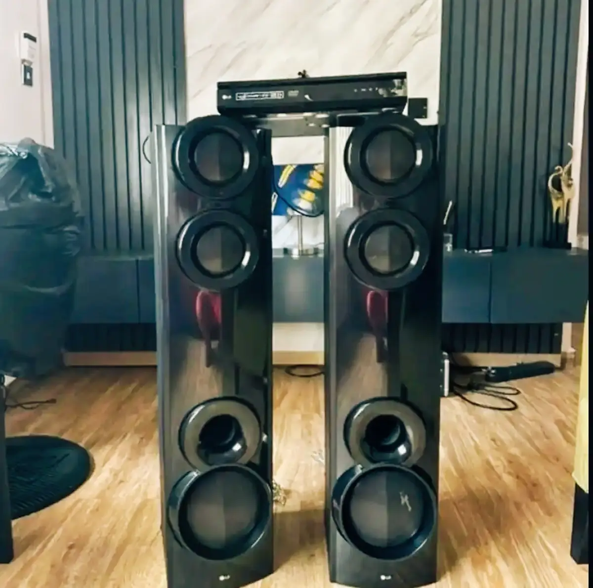 LG HOME THEATER 1000WATTS - Image 1