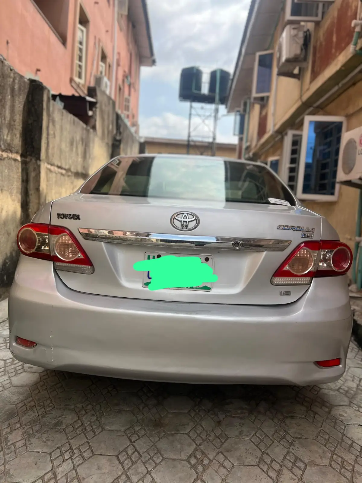 Toyota Corolla 2010 - Image 1