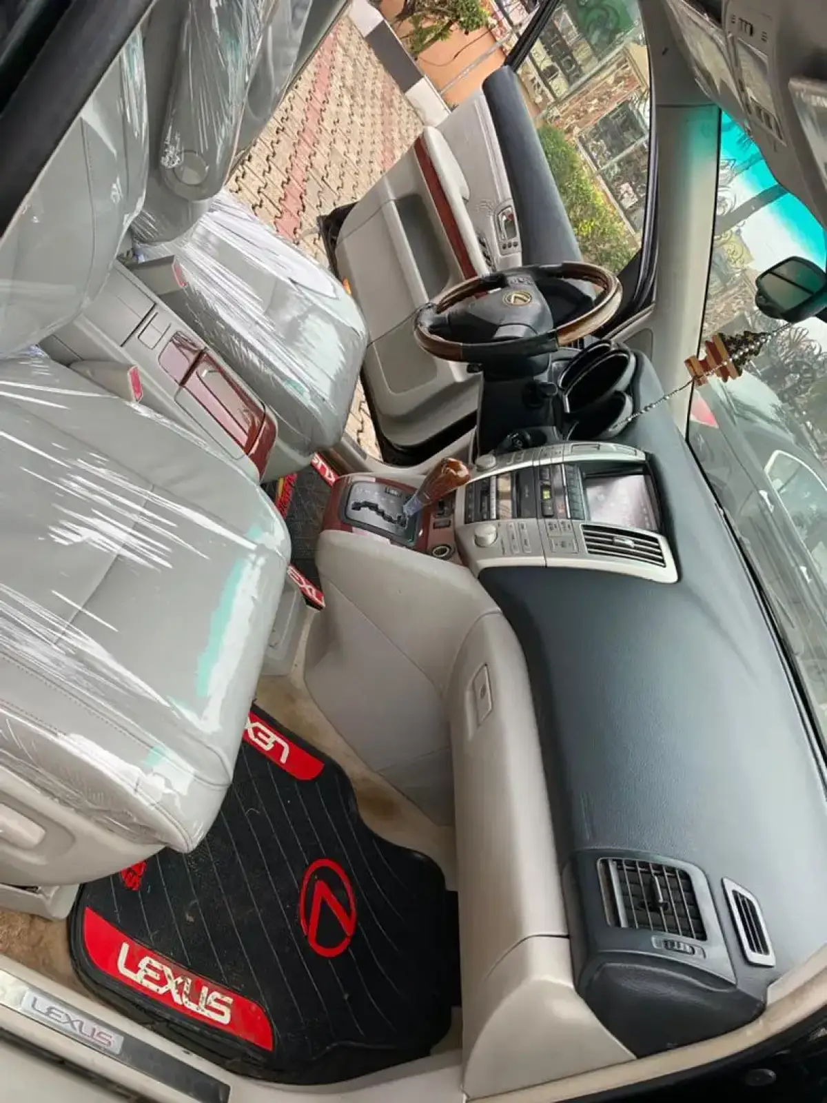 Lexus rx330 - Image 4