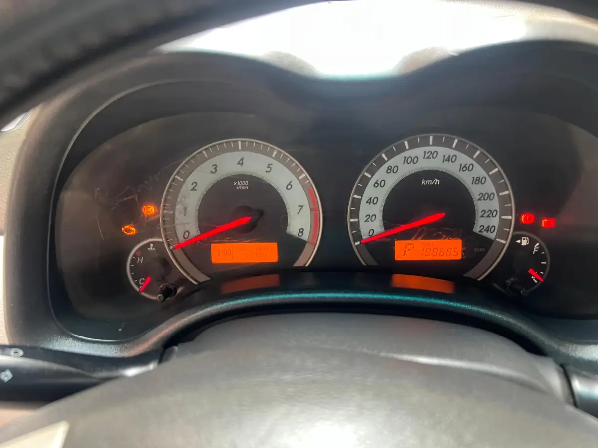 Toyota Corolla 2010 - Image 4