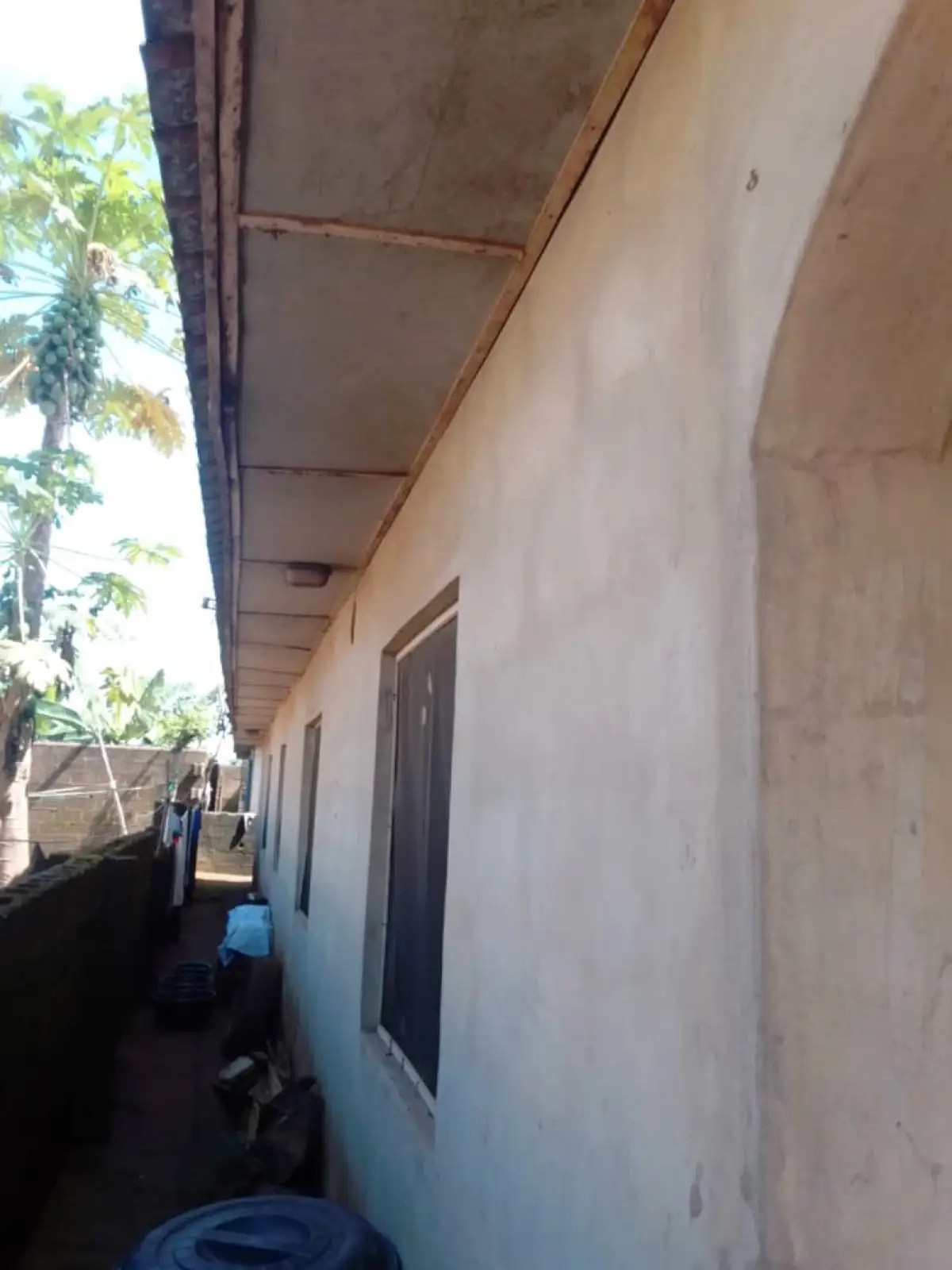 Urgent Sale Residential Building For Sale - Image 6