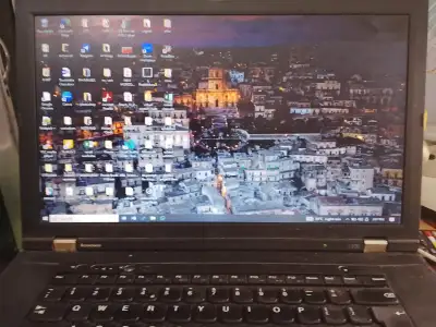 Lenovo Thinkpad laptop L430, 4gig RAM, 350 gig ROM.