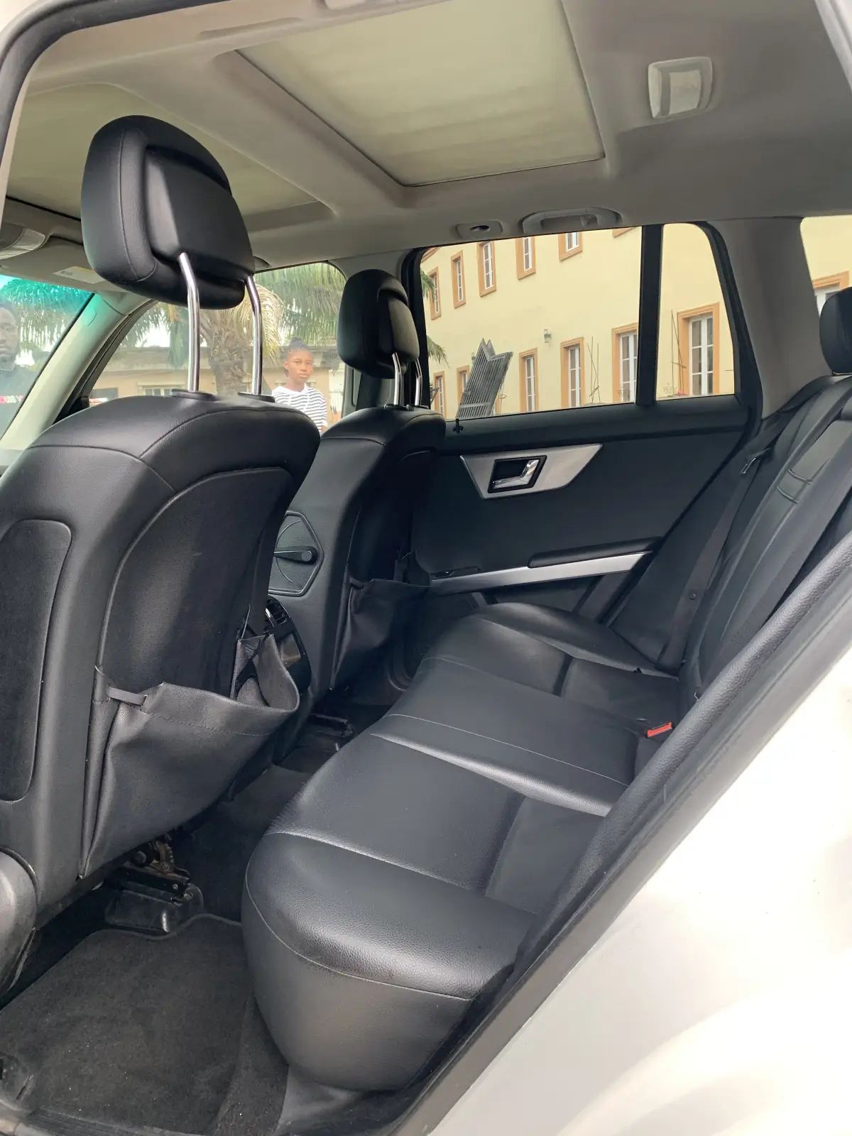 GLK 2010 MODEL FULL OPTION - Image 6