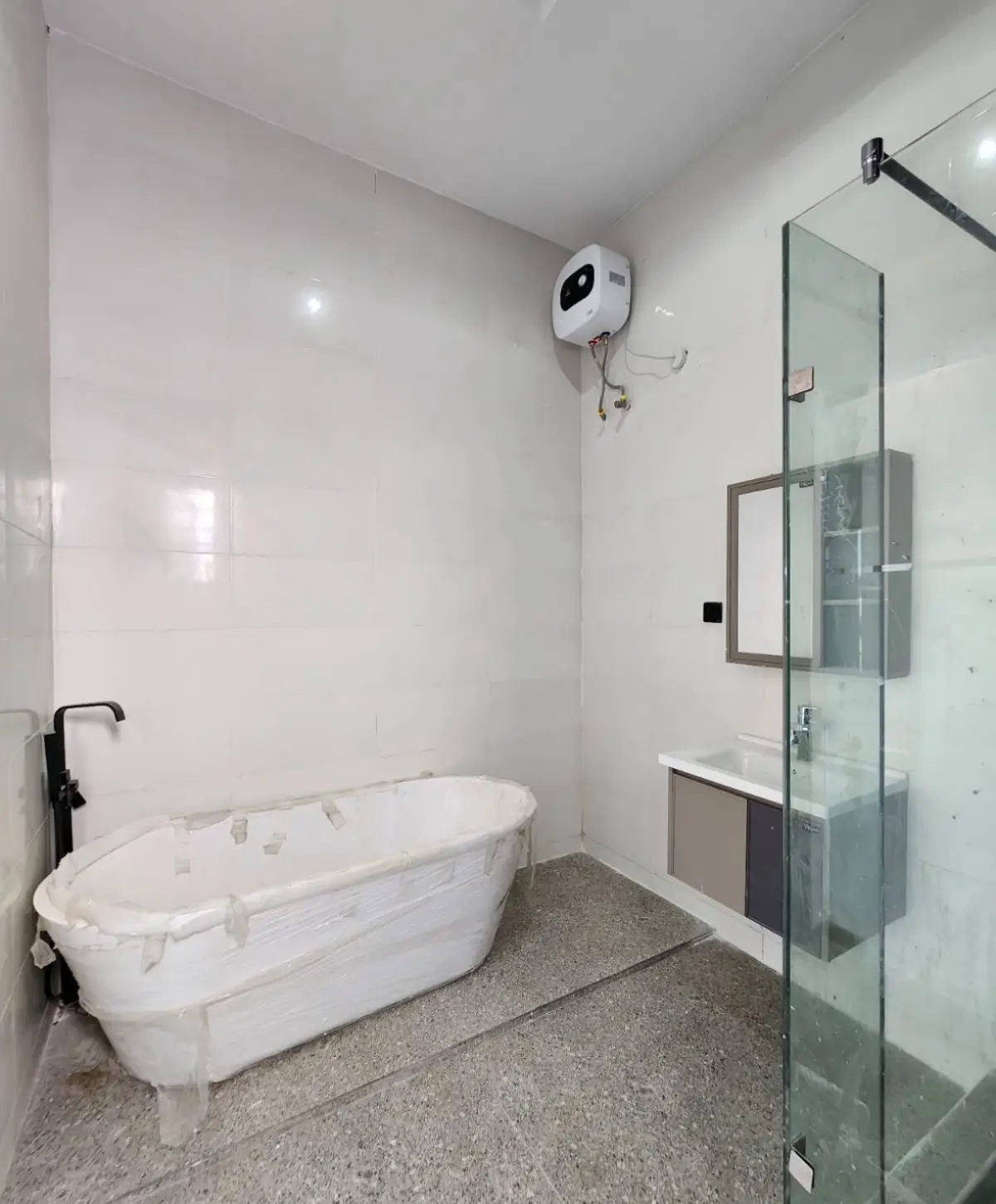 Newly built of 4 BEDROOM semi Detached with BQ - Image 8