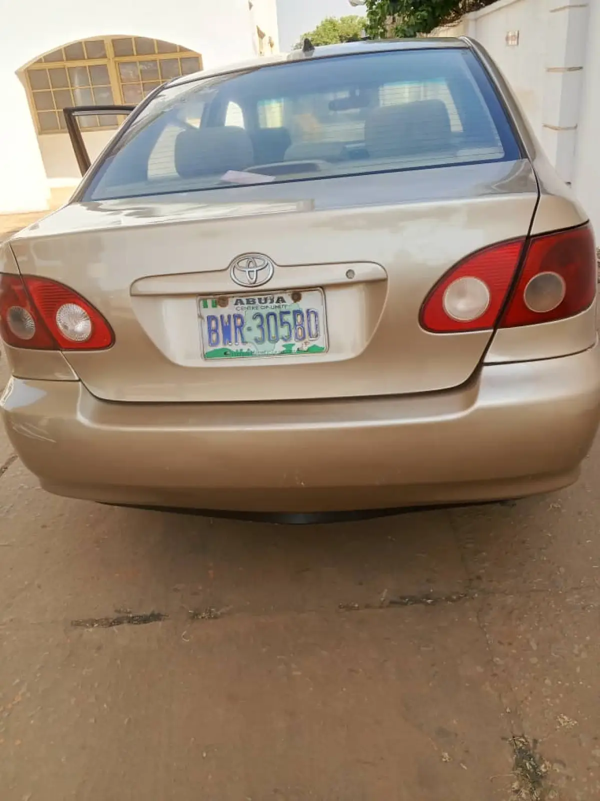 Toyota corolla - Image 2