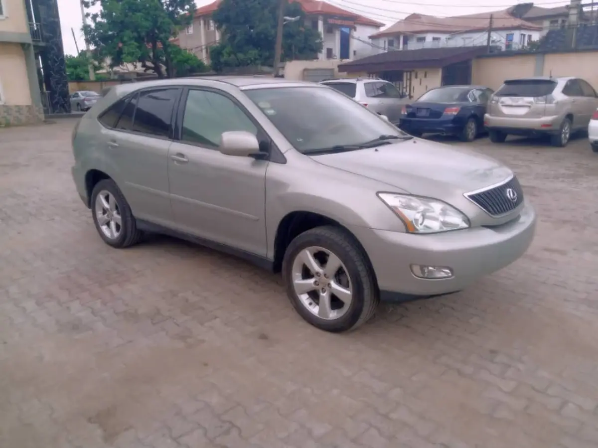 TOKS LEXUS RX330 2005 MODEL - Image 2