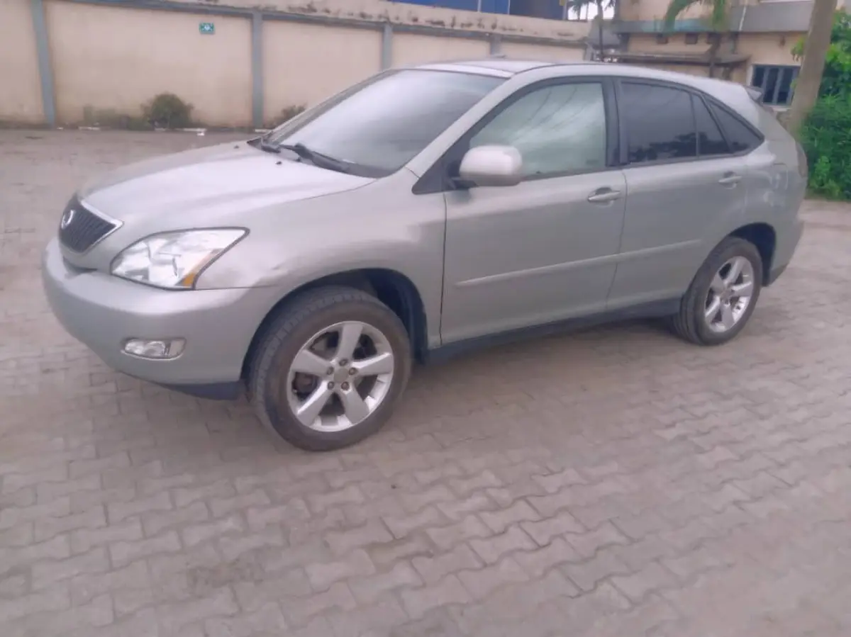 TOKS LEXUS RX330 2005 MODEL - Image 3