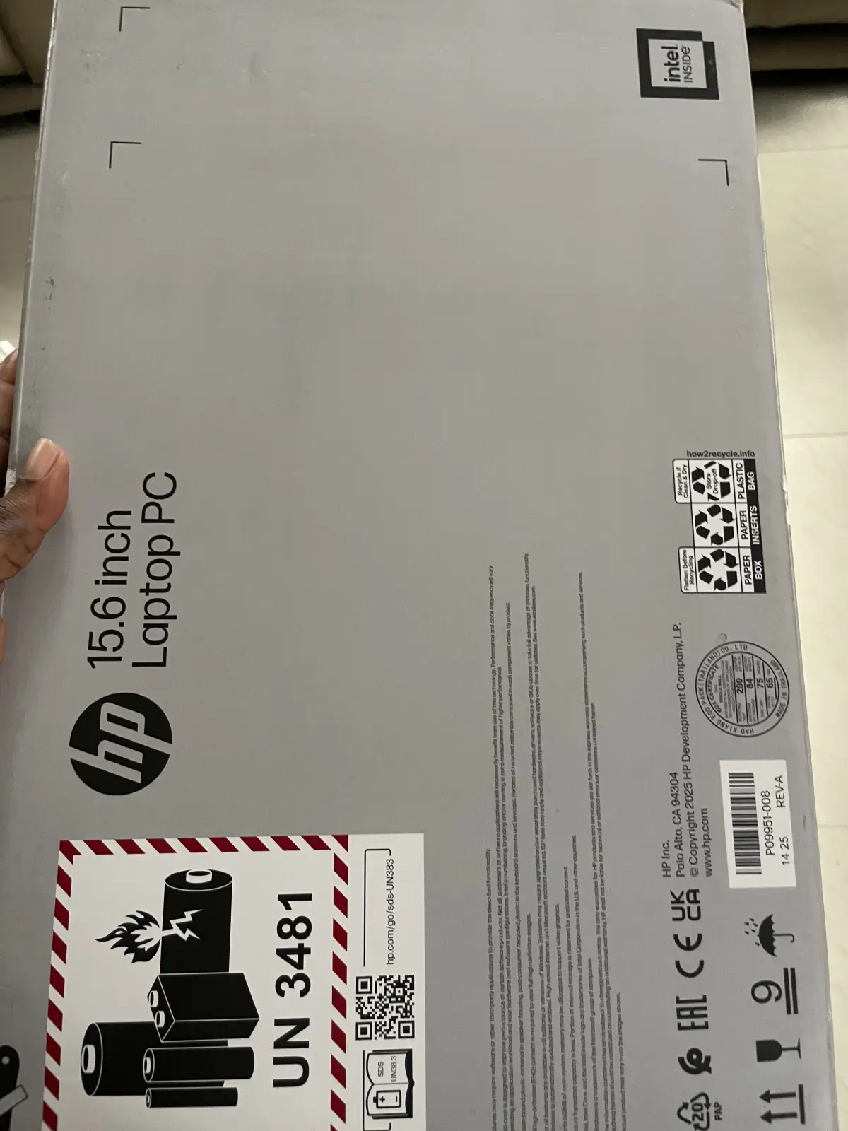 Hp 15 laptop - Image 2