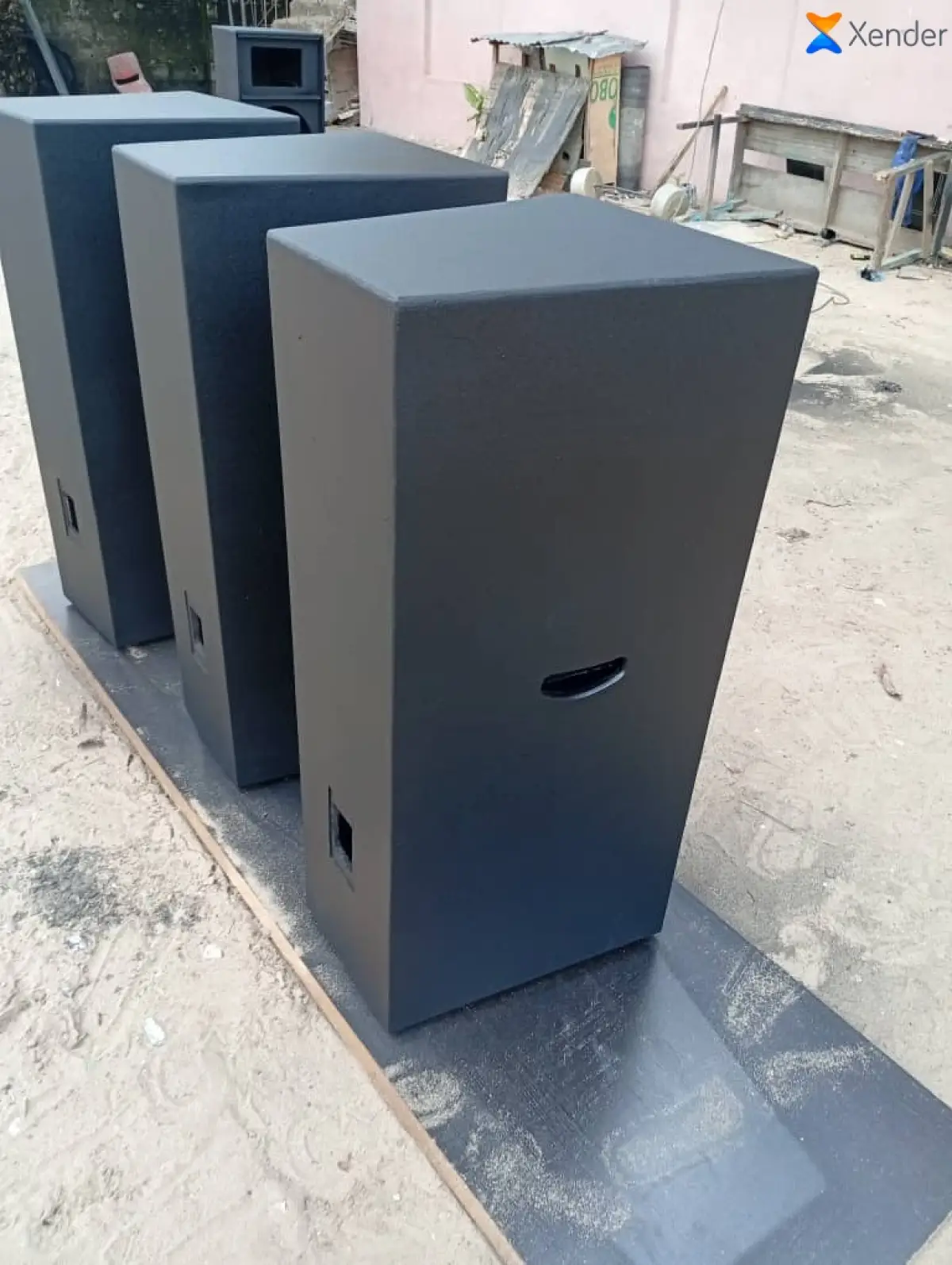 15 inches empty speaker box, no net - Image 2