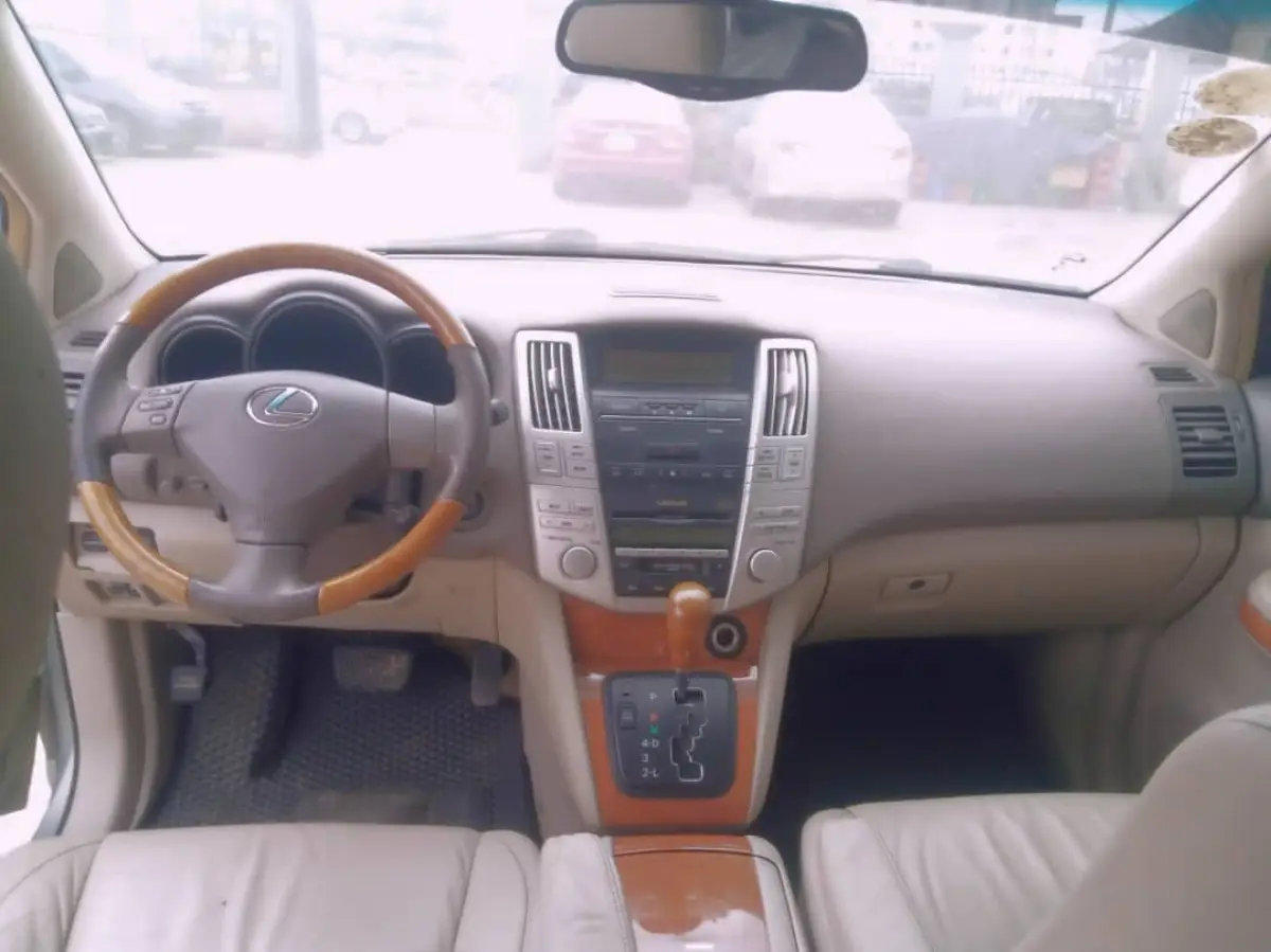 TOKS LEXUS RX330 2005 MODEL - Image 7