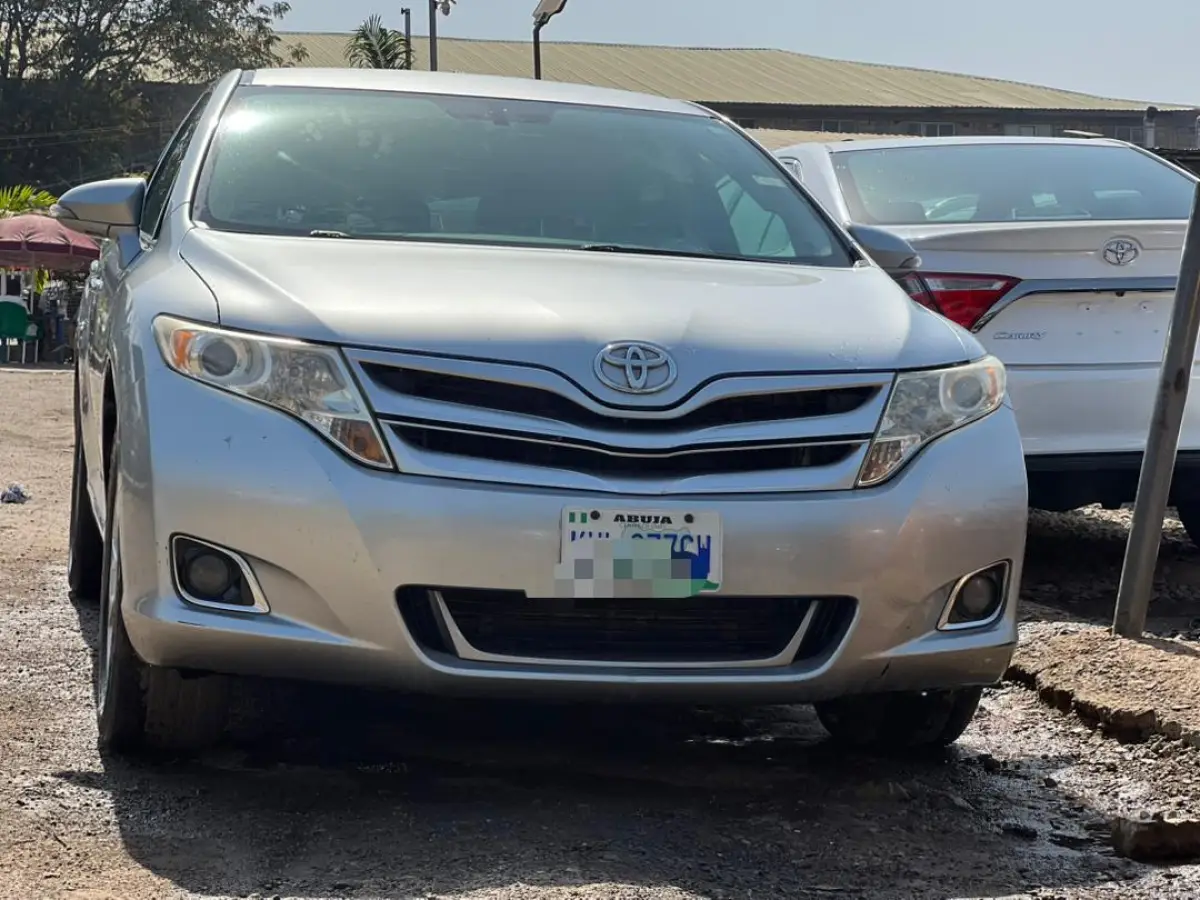 V4 VENZA DIRECT TO OWNER NO LONG CHAIN - Image 3