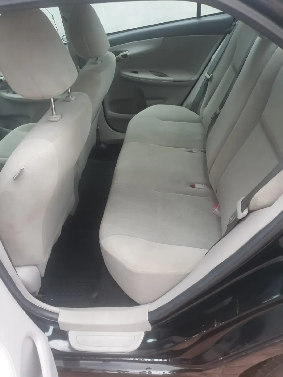 TOKS TOYOTA COROLLA LE 2012 MODEL - Image 5