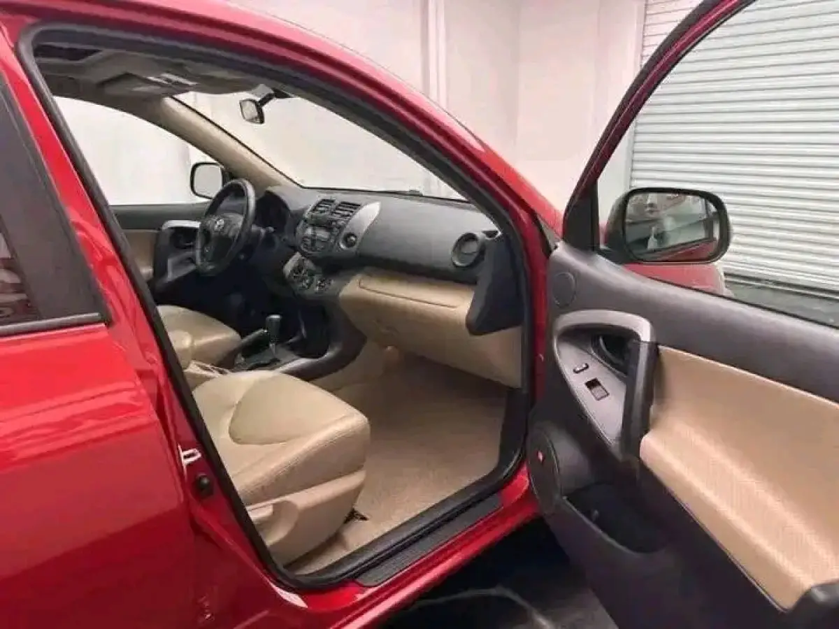 2008 Toyota RAV4 - Image 6