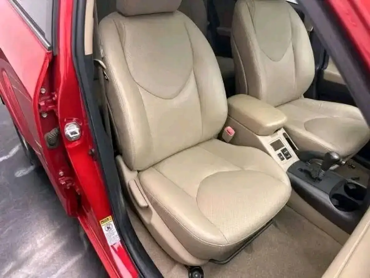 2008 Toyota RAV4 - Image 7