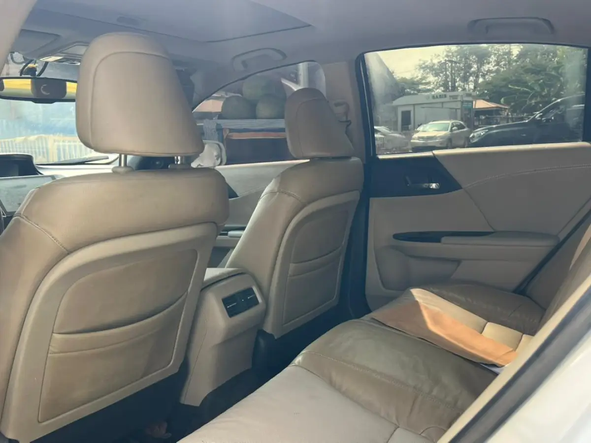 V4 ACCORD HONDA DISTRESS - Image 5