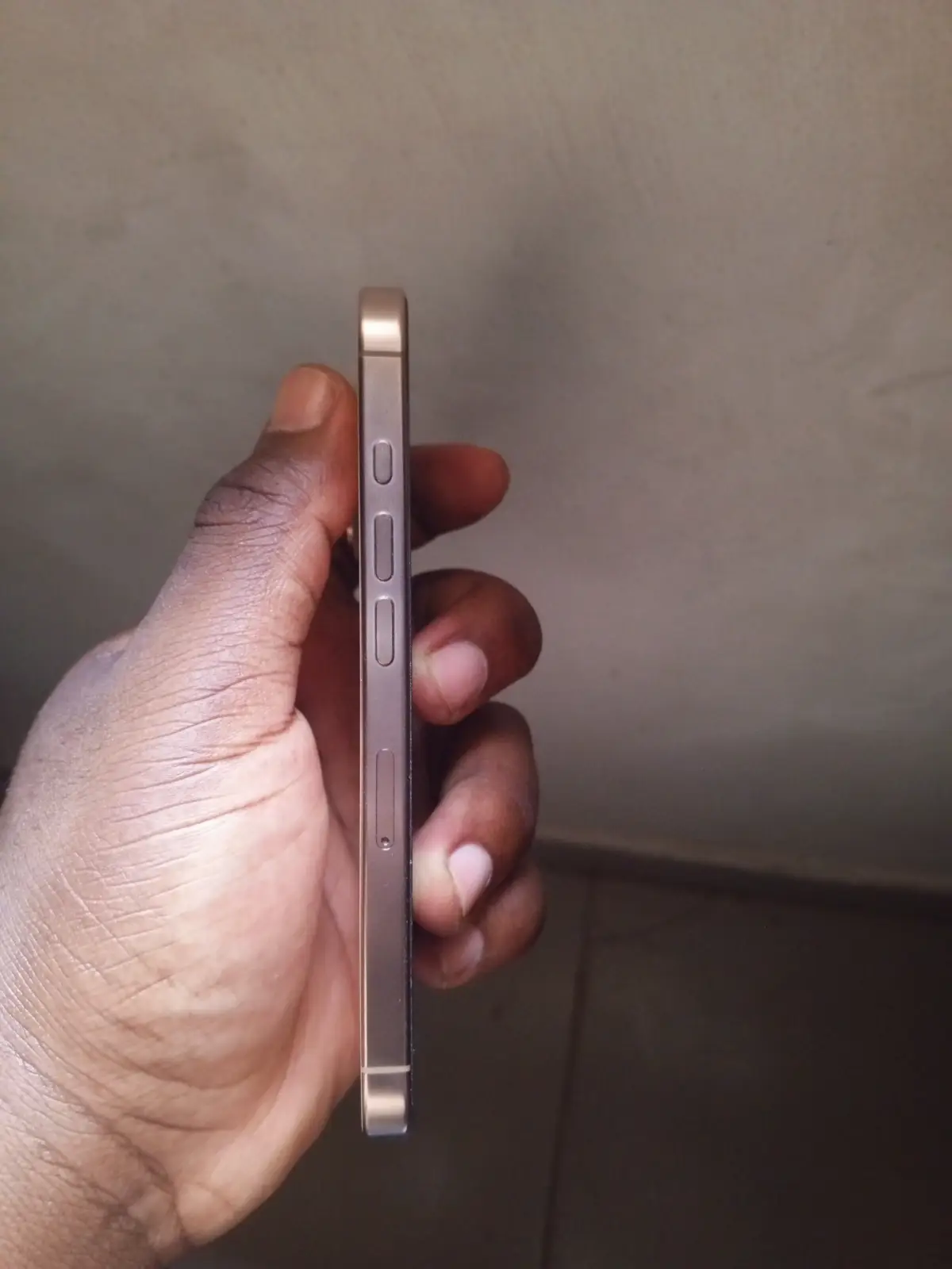 Iphone 16 pro 512gb - Image 3