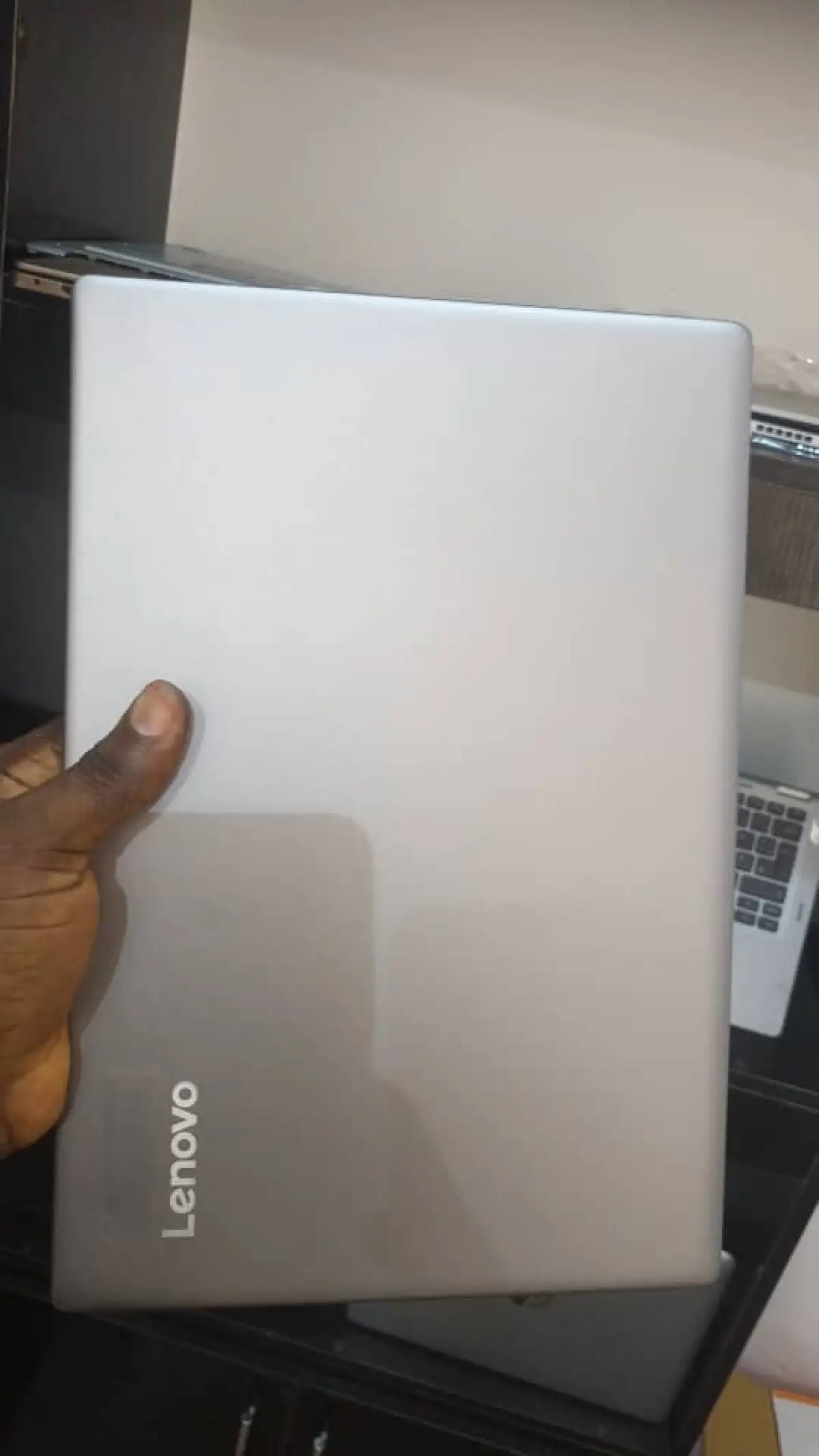 Lenovo Ideapad V320s - Image 1