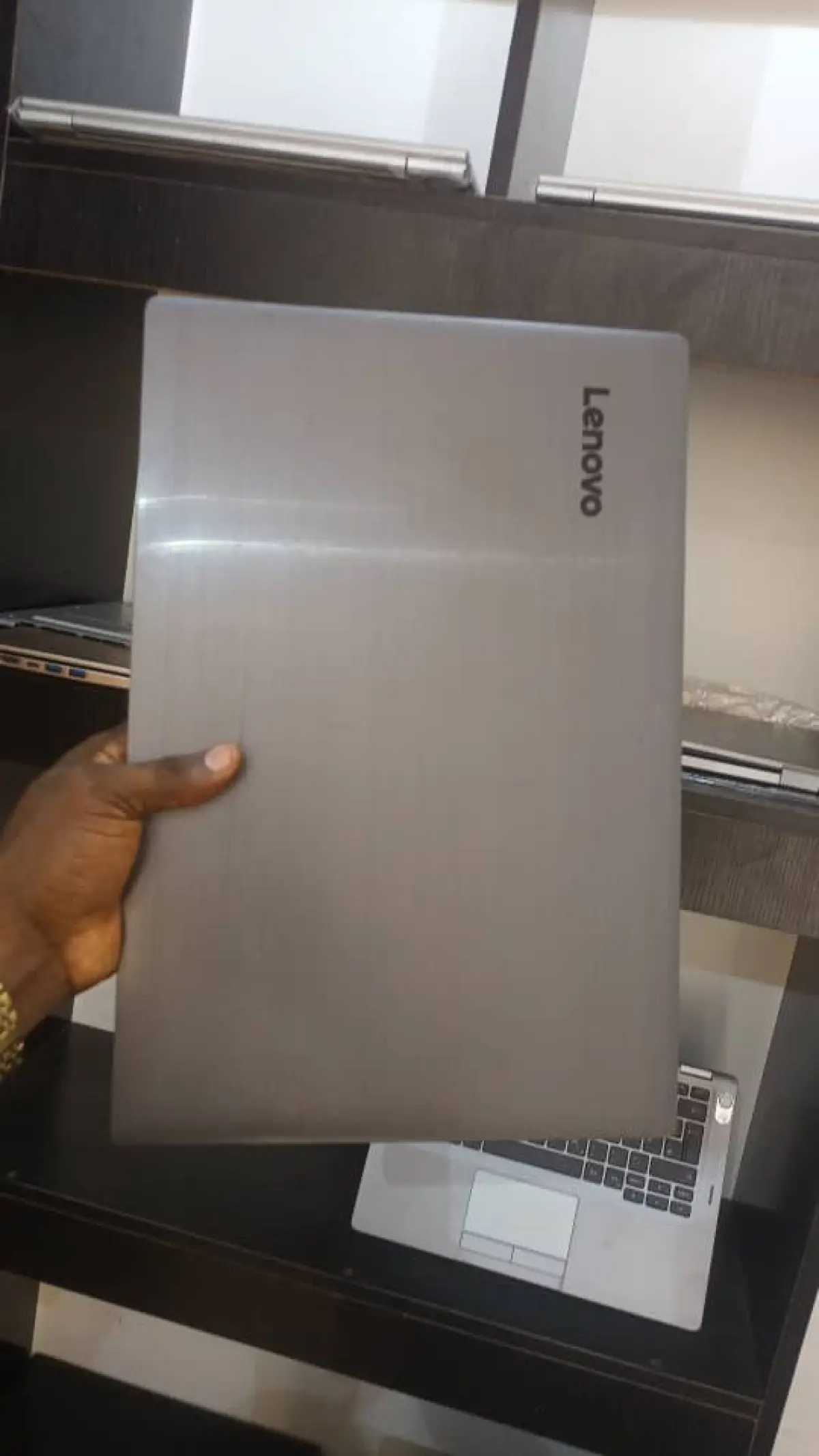 Lenovo V330 - Image 1