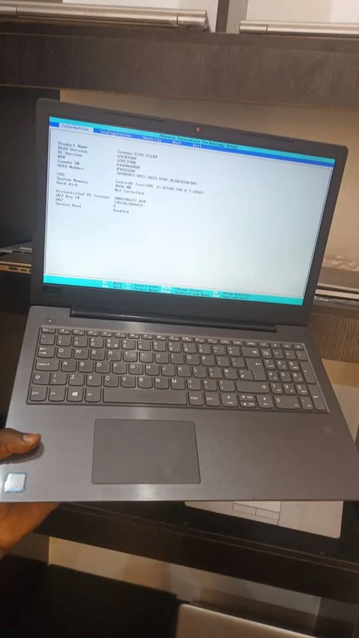 Lenovo V330 - Image 4