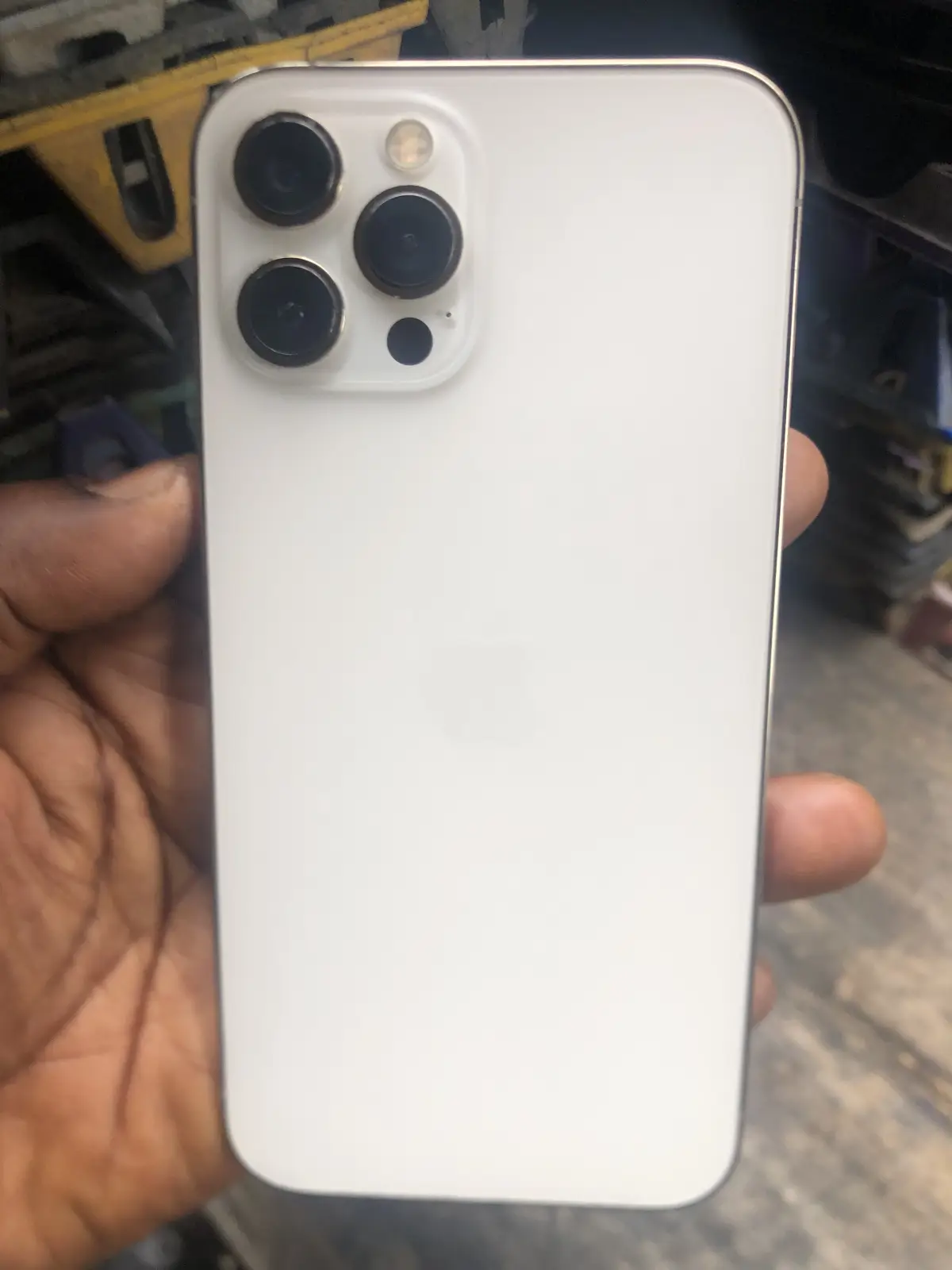 iPhone 12 Pro Max - Image 3