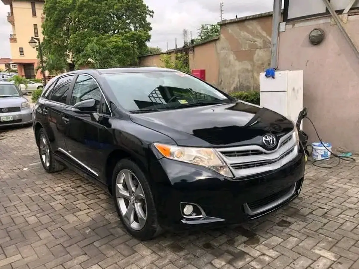 Toyota Venza - Image 1