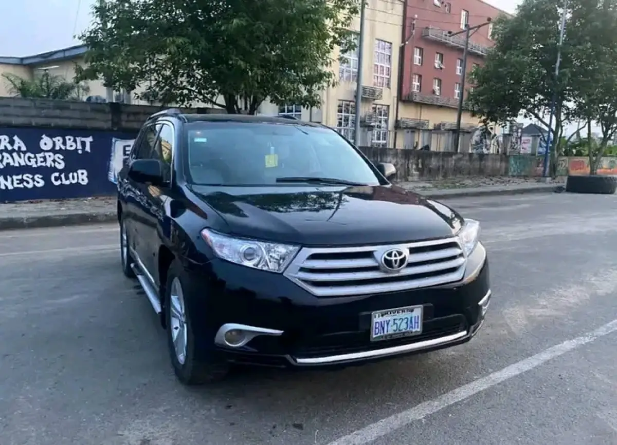 Toyota Highlander Limited version - Image 5