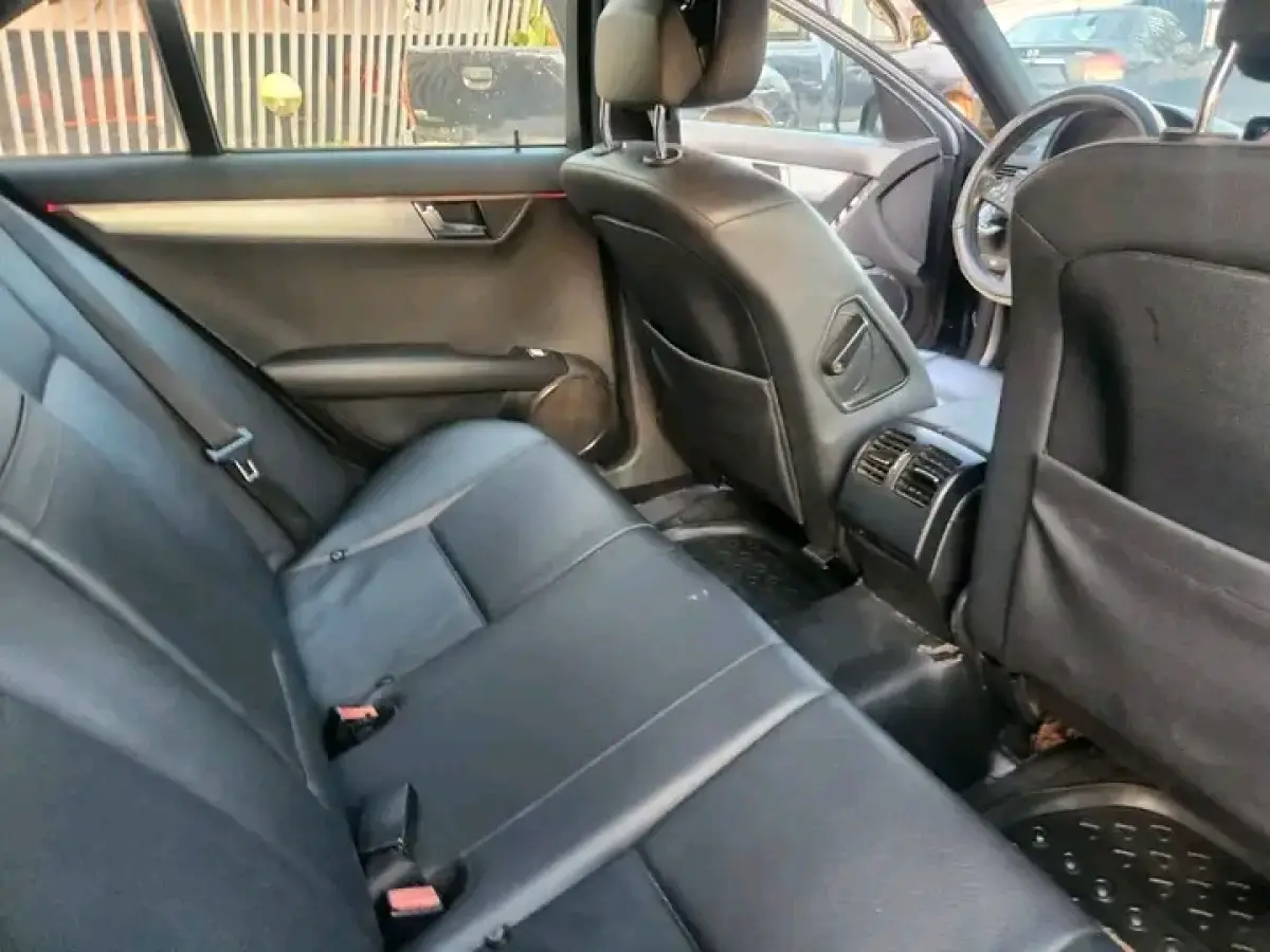 Mercedes Benz C350 - Image 7