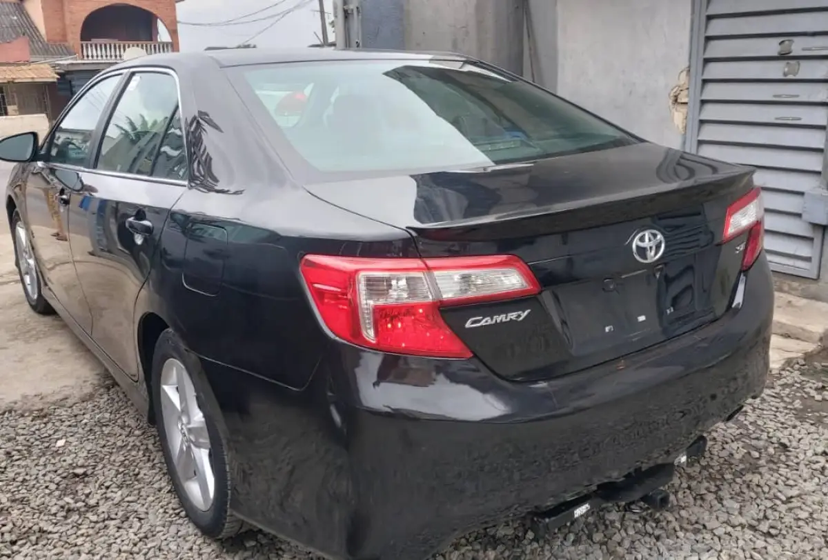 Toyota Camry - Image 4