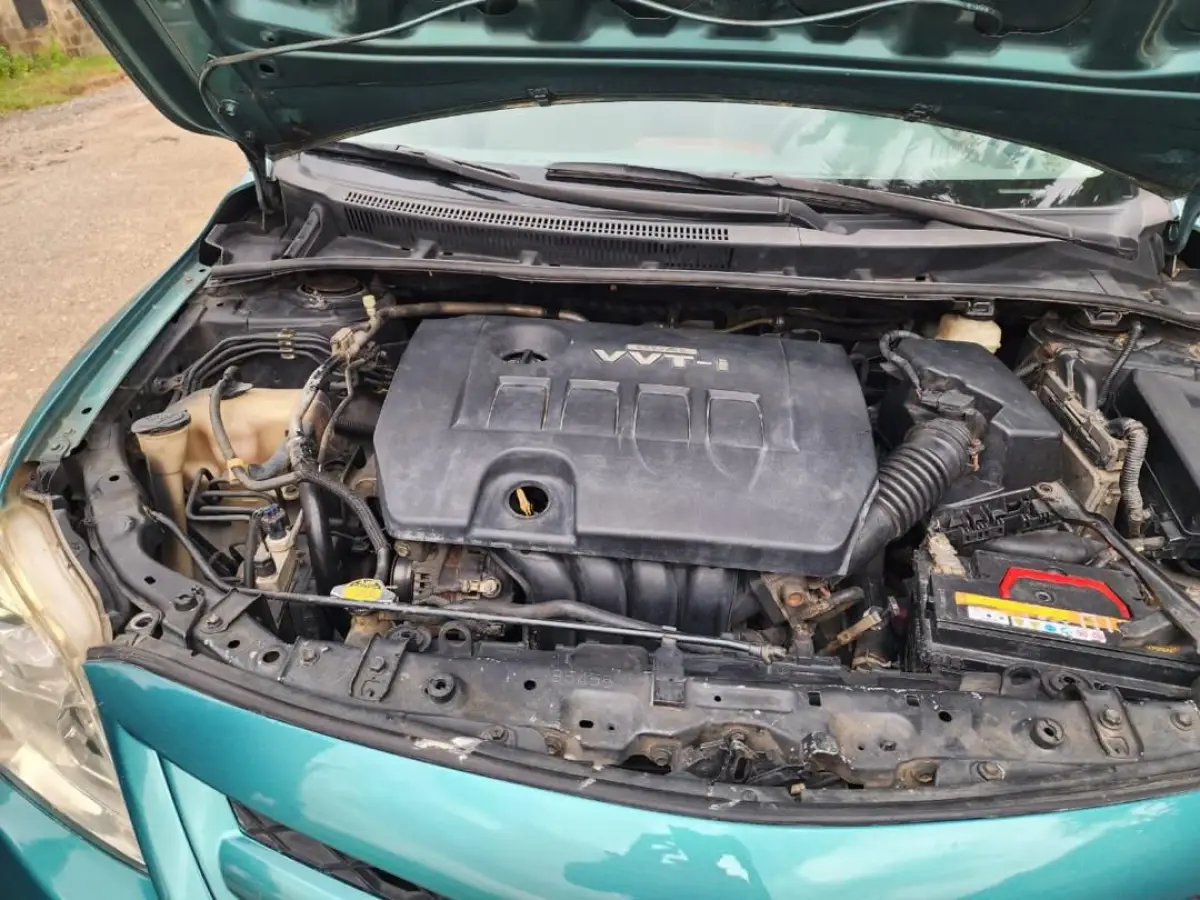 Toyota Corolla Le 2010 - Image 2