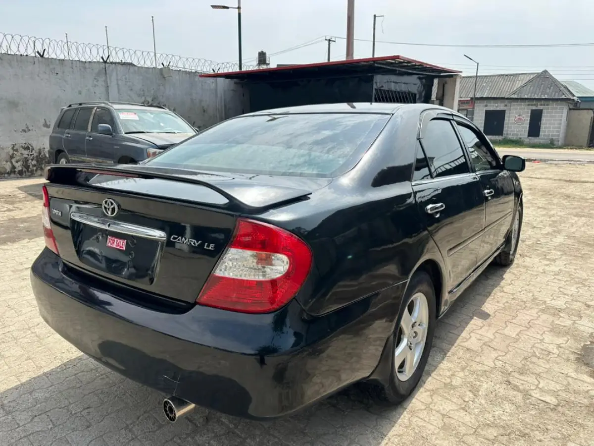 Toyota Camry Le 2004 - Image 5